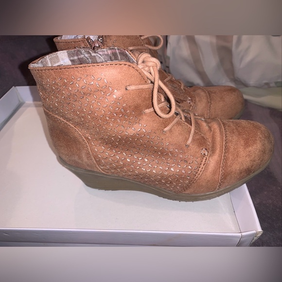 Girls report size 1 lace up boot microsuede - Picture 11 of 11